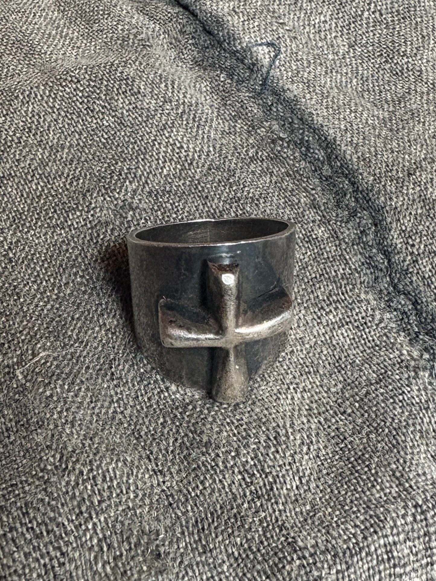 .925 Silver 80s Thick Cross Ring