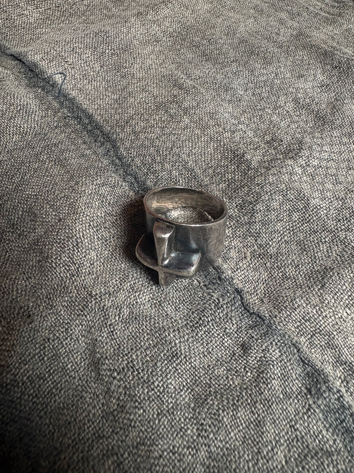 .925 Silver 80s Thick Cross Ring